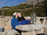 Dad kissing artist