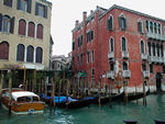 Big mansion along the Grand Canal